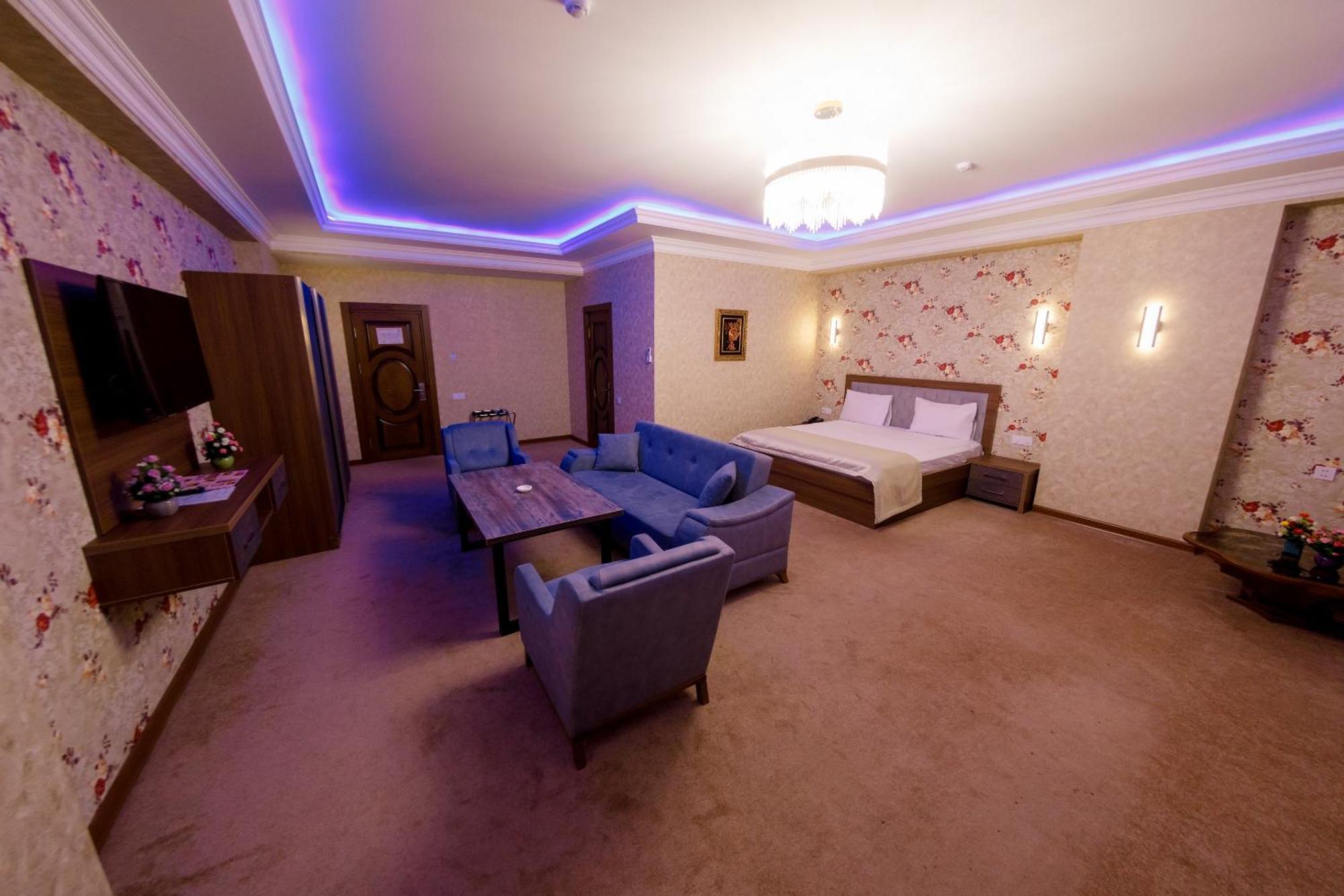 Royal Sapphire Boutique Apartment *